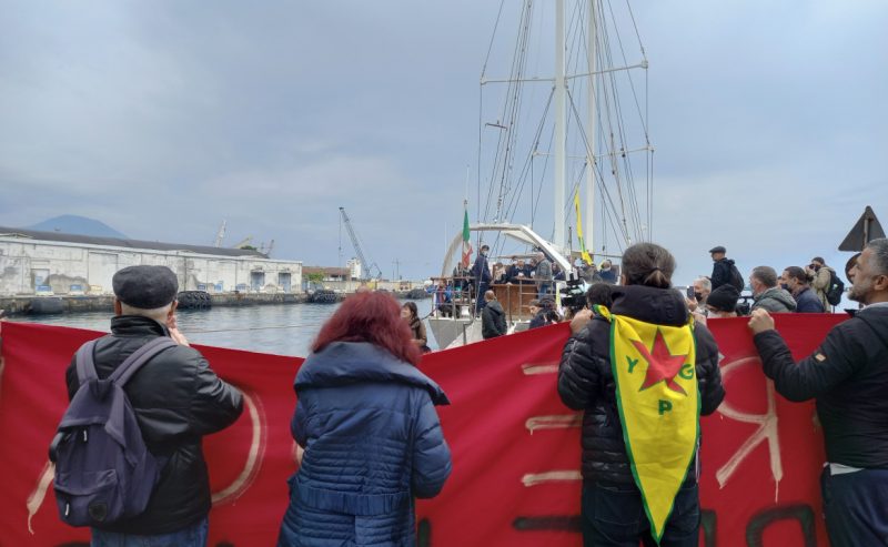 13est2 barca ocalan pkk foto chiara cruciati 800x493