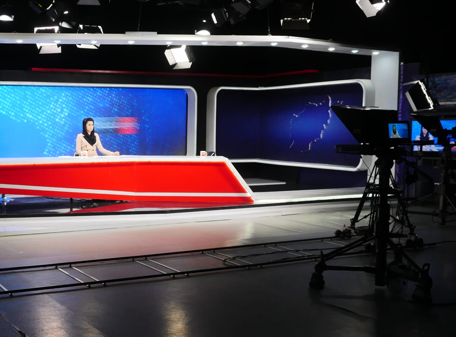 afghan tolonews studio 1536x1135