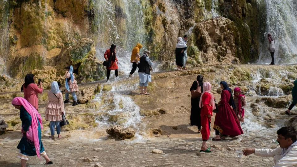 women ban band amir bamyan afghanistan